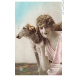 BK-BFP1-0462-ANIMAUX - Chien - Levrier - femme