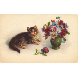 CHATS -MK40019 UN CHAT ALLONGE A COTE DUN VASE REMPLIT DE FLEURS