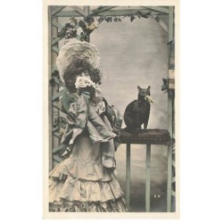 CHAT -32374 FILLETTE CHAT NOIR  ET SON CANARI N°6