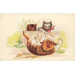 CHATS -MK39848 TROIS CHATS QUI JOUENT NOEUD PAPILLON ROUGE PAR ILLUSTRATEUR