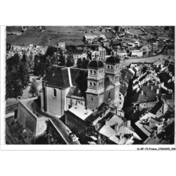 CL-BFP1-0199-05 - BRIANCON - La collégiale - au fond le champ de mars