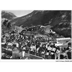CL-BFP1-0192-05 - BRIANCON - La ville haute - au fond la route d'italie