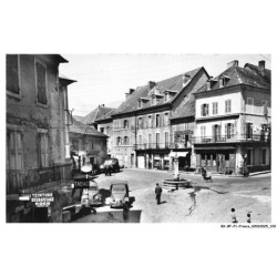 BX-BFP1-0052-05 - SAINT-BONNET-EN-CHAMPSAUR - Station estivale - Vue d'ensemble de la place