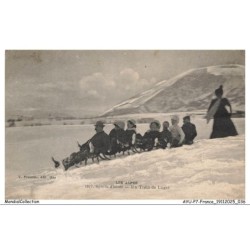 AYUP7-0499-05 - GAP - Sports d'hiver - Un train de luges