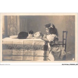 AILP9-0852 - CHAT - le déjeuner de minette