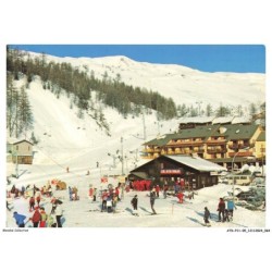 ATDP11-0870-05 - VARS LES CLAUX - Le départ des pistes - L'ecole de ski