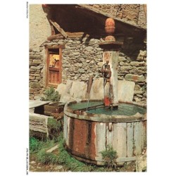 ATDP9-0733-05 - Le village le plus haut habité d'europe - SAINT-VERAN - Fontaine dans le village