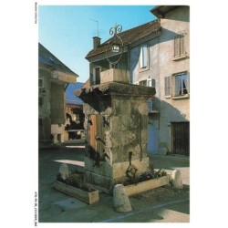 ATDP9-0694-05 - SAINT-BONNET EN CHAMPSAUR - Le puit - Place grenette