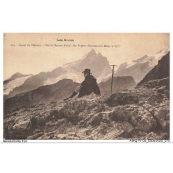 AWQP1-0037-05 - LES ALPES - Massif du pelvoux - Sur le peyron l'aval - Le peyron d'amont et la meije