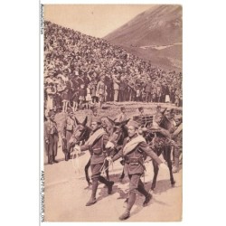 AWQP2-0100-05 - GAP - Des milliers de français sont montés au col du lautaret pour y acclamer l'arlée