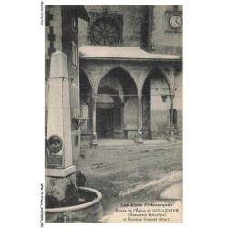 APWP2-0075-05 - Porche de l'église de GUILLESTRE - Monument historique - Et fontaine Général Albert