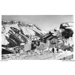 ASLP14-0946-05 - SAINT-VERAN sous la neige - Le village et la crete de la combe-arnaude