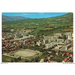 ASLP13-0839-05 - GAP - Vue aérienne - Au premier plan le stade