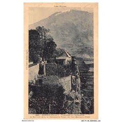 AEVP1-0064-05 - EMBRUN - Promenade de l'archeveché - Le roc a pic de 65 m dominant la plaine