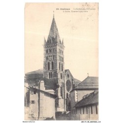 AEVP1-0058-05 - EMBRUN - La cathédrale - A droite caserne lapeyrouse