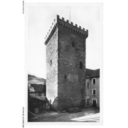 ATDP8-0603-05 - EMBRUN - La tour brune