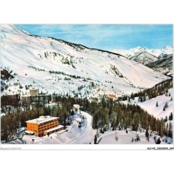 ALYP2-0198-05 - VARS-LES-CLAUX - Vue générale aérienne - L'hotel le caribou et le centre commercial