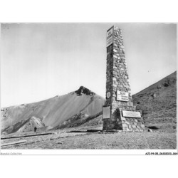 AJIP4-05-0370 - Route des grandes alpes - COL D'IZOARD - Stèle érigée le 12 août 1934