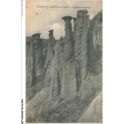 ANKP11-0953-05 - Environs de GAP-REMOLLON - Colonnes coiffées
