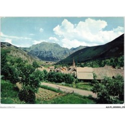 ALXP1-0090-05 - NEVACHE - La ville haute et la ville basse - La route de fontcouverte - Au fond le guion