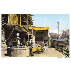 APJP11-0855-05 - SAINT-VERAN - Le haut du village - Vieille fontaine