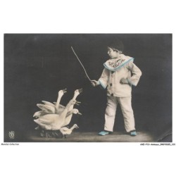 AXEP13-1001-ANIMAUX - Enfant et oies