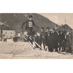 MIKIH-0984 05 GAP SPORTS D'HIVER COURSES DE DAME EN SKI SAUT D UNE CONCURRENTE