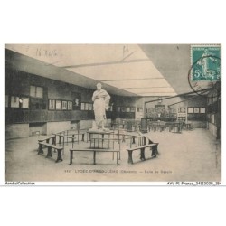 AYVP1-0078-16 - Lycée d'ANGOULEME - Salle de dessin