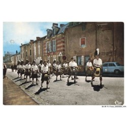 BX-BFP1-0739-16 - CONFOLENS - Le tambour major du régiment de la reine