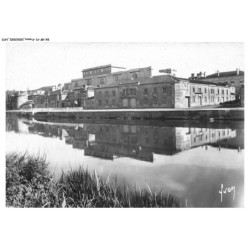 BX-BFP1-0738-16 - COGNAC - Etablissement hennessy - Vue générale des batiments de mise en bouteilles et d'expédition