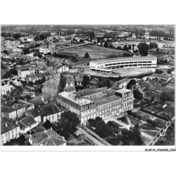CK-BFP1-1053-16 - EN AVION AU-DESSUS DE CONFOLENS - L'Hopital et Groupe Scolaire