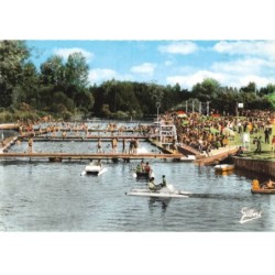 16 JARNAC AK-DC322 LA PISCINE LES PEDALOS