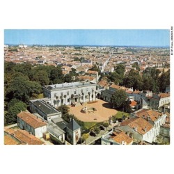 BJ-BFP1-0266-16 - COGNAC - Le musée et le monument aux morts