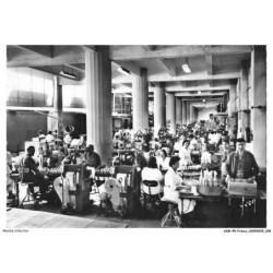 AXMP8-0654-16 - Etablissements hennessy - COGNAC - Les tables de mises en bouteilles
