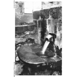 APJP13-0948-15 - CHAUDES-AIGUES - sortie d'eau