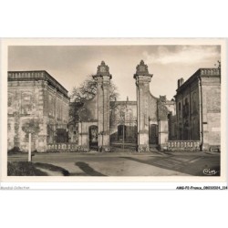 AMGP2-0196-16 - LA COURONNE - entrée principale des ruines de l'abbaye - portail renaissance