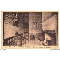 ARFP13-0891-16 - Chateau de LA ROCHEFOUCAULD - Une anti-chambre du chateau