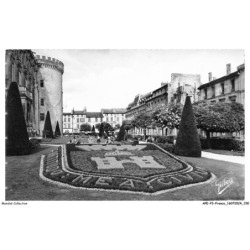 APEP3-0201-16- ANGOULEME - les jardins de l'hotel de ville - les armes d'Angouleme