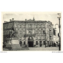 ARFP13-0895-16 - COGNAC - Hotel de Londres - STATUE FUANCOIS 1er