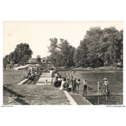ATUP7-0485-16 - JARNAC - La plage - L'heure du bain