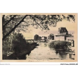 AVQP1-0042-16 - JARNAC - Les bords de la charente - Le pont