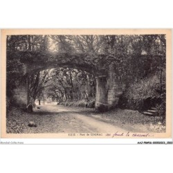 AAJP8-16-0714 - Parc de COGNAC au fond - La Charoute