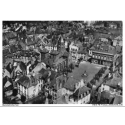AWSP8-0551-15 - EN AVION AU DESSUS DE MAURIAC - L'Eglise et Place de l'Hotel de ville
