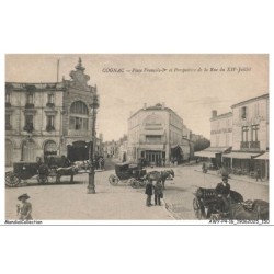 AWYP4-0310-16 - COGNAC - Place François 1er et perspective de la rue du XIV juillet