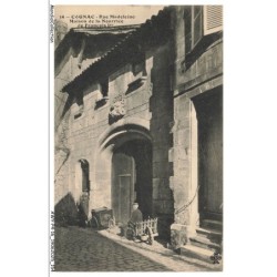 AWYP4-0312-16 - COGNAC - Rue madeleine - Maison de la nourrice de François 1er