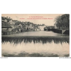 AZTP3-0262-15 - LE CANTAL PITTORESQUE - AURILLAC - Cascade de la jordanne et vieilles maisons