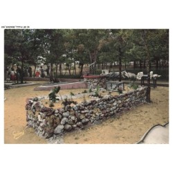 BJ-BFP1-0262-16 - GROTTES-DU-QUEROY - Le golf miniature