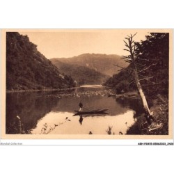 ABHP2-15-0128 - La Dordogne à la FERRIERE  - Route de Tulle - Spontour - MAURIAC -Tourisme nautique - Pêche