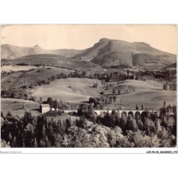 AJIP6-15-0638 - vallée de la CERE et plomb du cantal