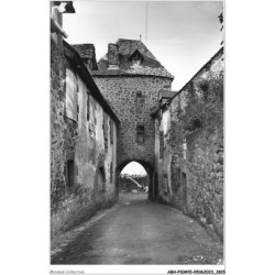ABHP10-15-0822 - SALERS - La Porte de la Martille